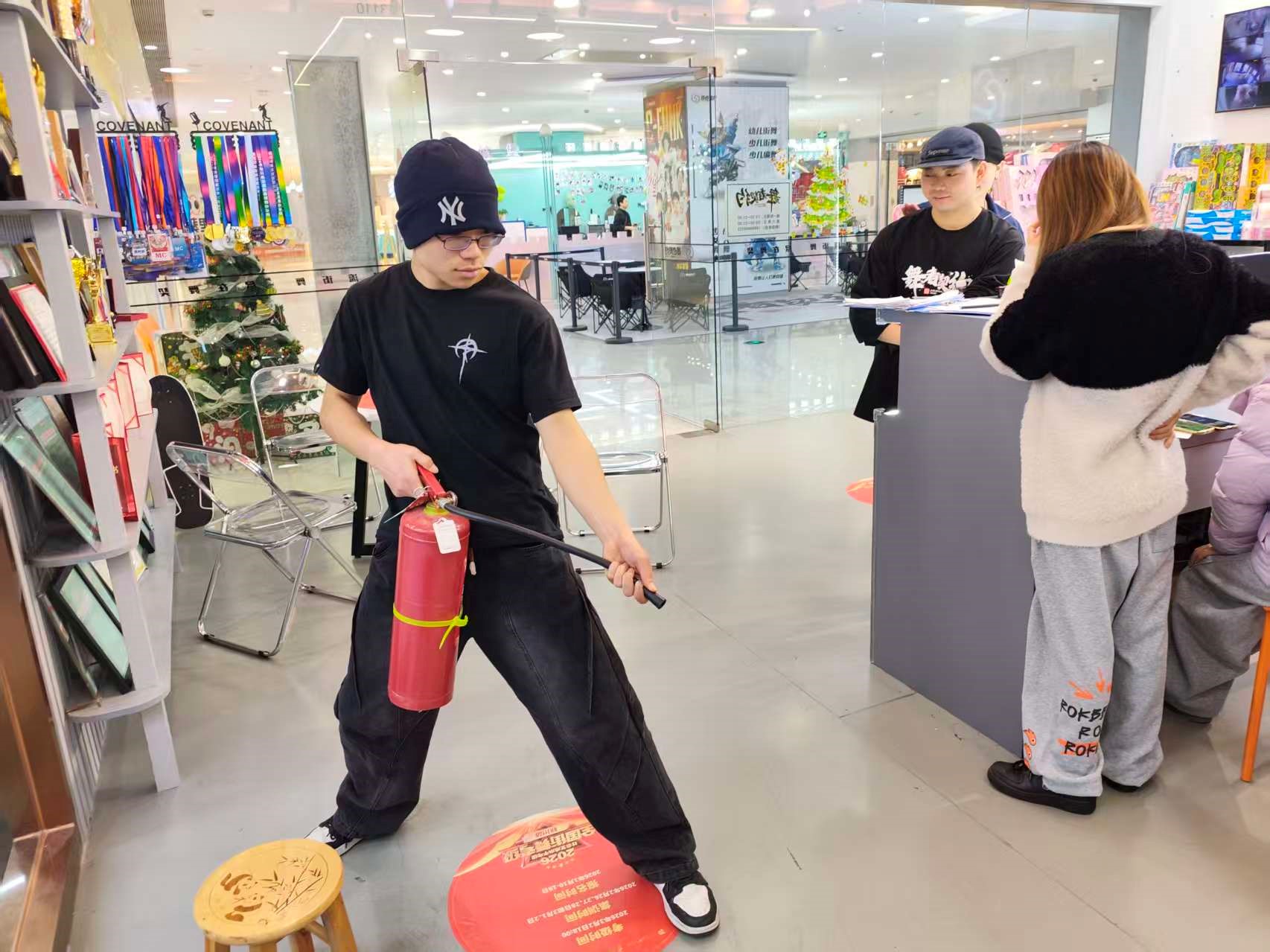 水晶城发展消防技术培训，筑牢安全防护网