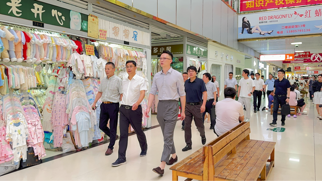 绷紧“安全弦”，把好“节前关”！拱墅区区辅导光临钱江商城发展节前安全出产查抄