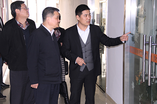 20150325市总工会调研 (4).jpg 20150325市总工会调研 (4).jpg