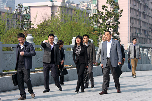 20150329中央党校课题组专家一行光临j9国际站备用文创园调研 (1).jpg 20150329中央党校课题组专家一行光临j9国际站备用文创园调研 (1).jpg