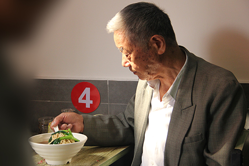 20151021沉阳节送长命面活动4.jpg 20151021沉阳节送长命面活动4.jpg