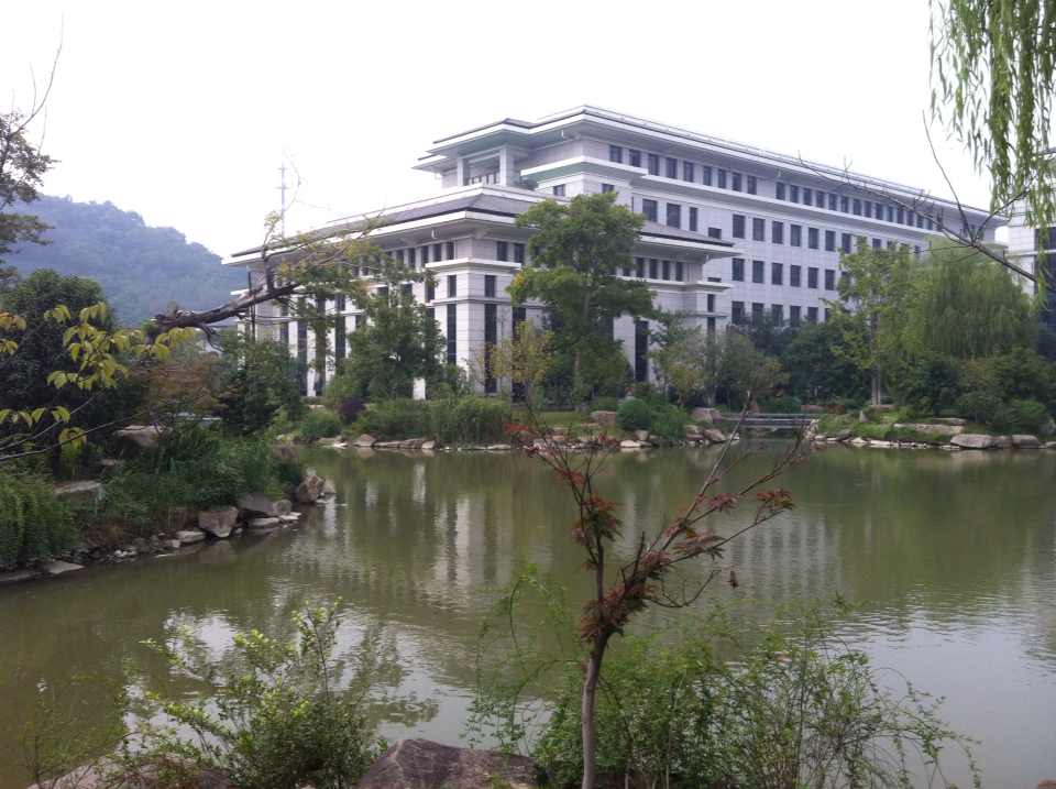 水晶城参与杭州市企业工会主席班培训 (1).jpg 水晶城参与杭州市企业工会主席班培训 (1).jpg