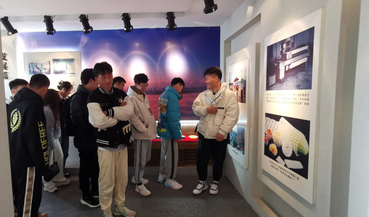 图片2.png 图片2.png